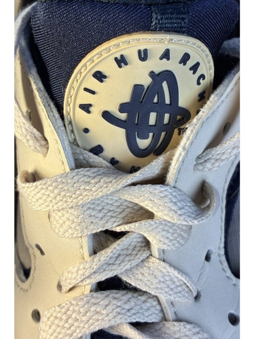 Nike Air Huarache Run Orewood Brown Navy White 634835-114 Women's Size 8.5